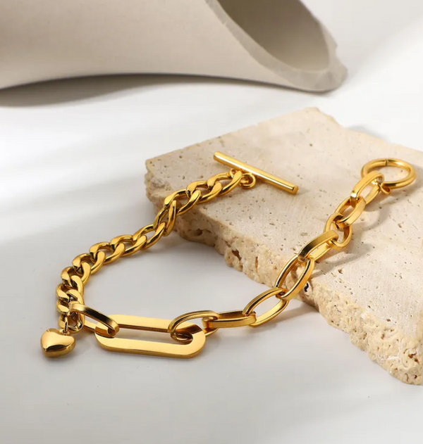 Gold Heart Pendant Chain Bracelet